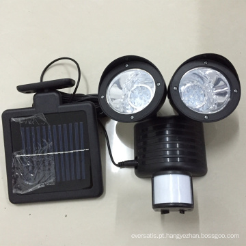 Refletor de segurança LED solar de dupla cabeça ativada por movimento